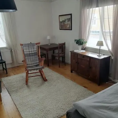 Naetti Viihtyisae Talo 1920 Luvulta Appartamento Tornava